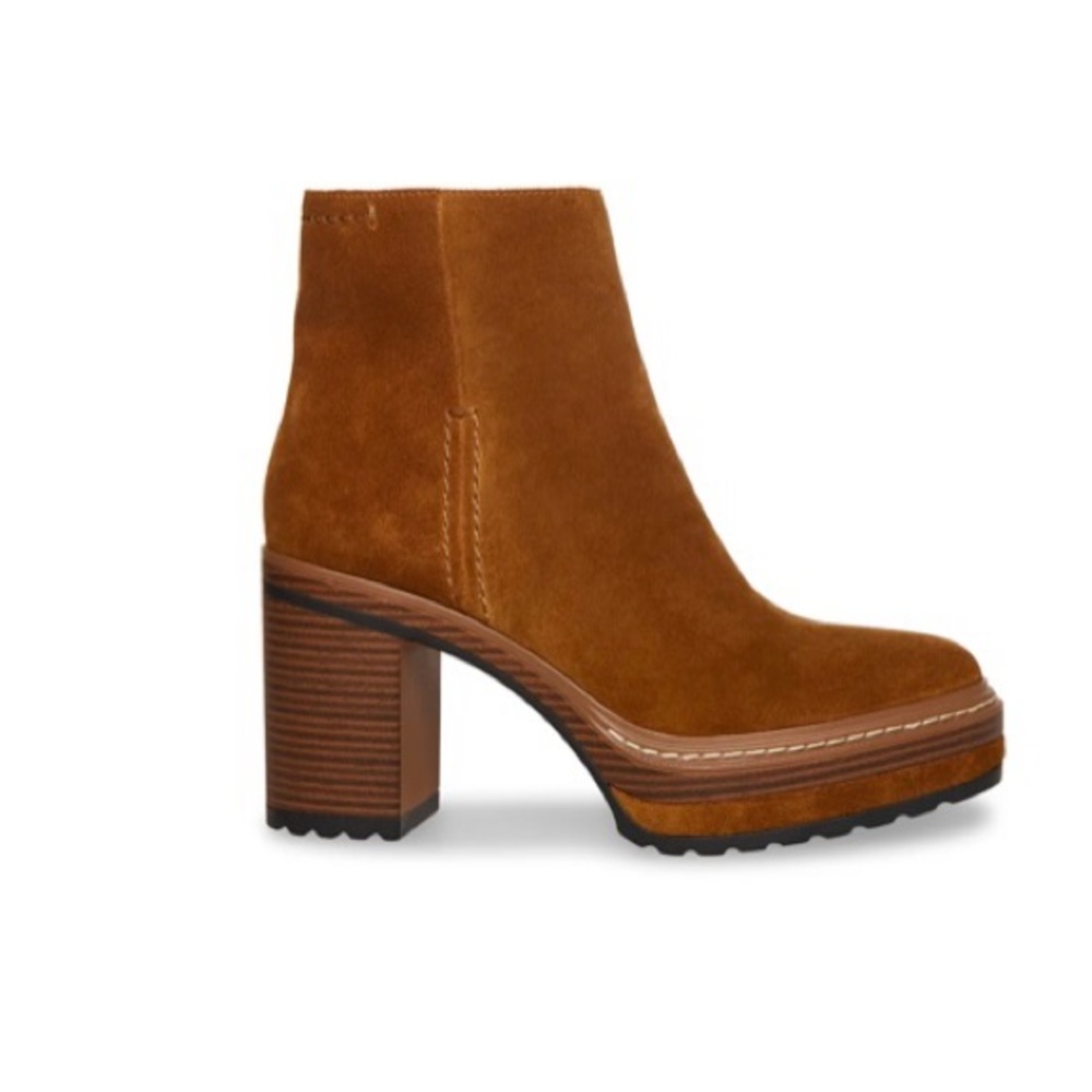 NWOT Steve Madden Boots